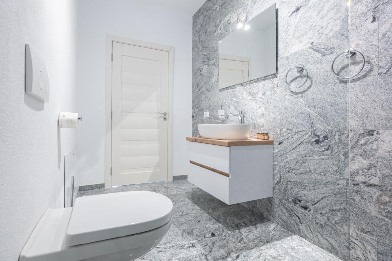 Casa Fischer Apartment Ciheiu ภายนอก รูปภาพ