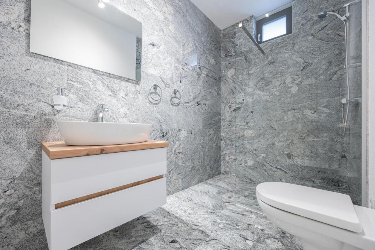 Casa Fischer Apartment Ciheiu ภายนอก รูปภาพ