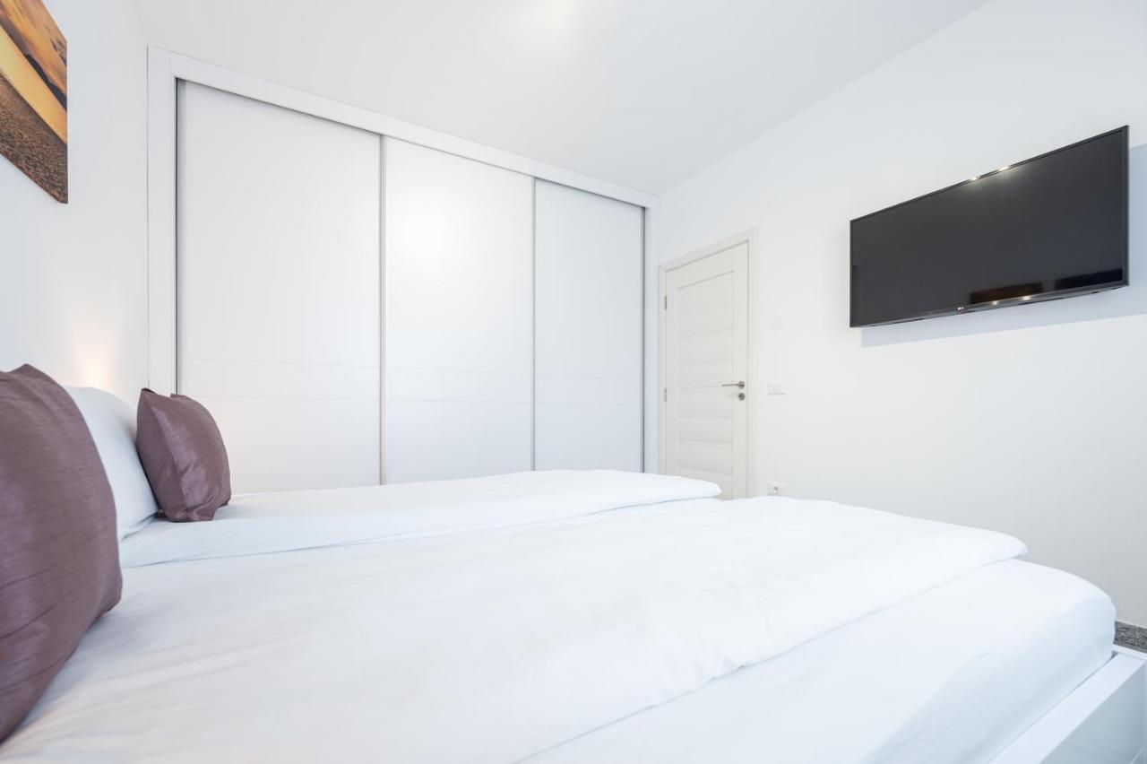 Casa Fischer Apartment Ciheiu ภายนอก รูปภาพ